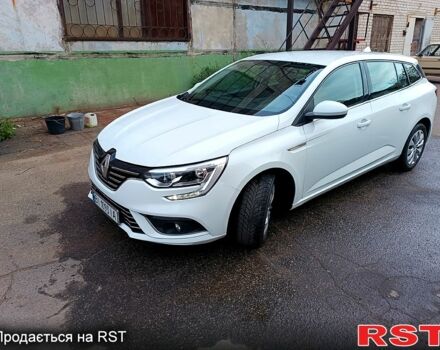Белый Рено Меган, объемом двигателя 1.5 л и пробегом 190 тыс. км за 11500 $, фото 3 на Automoto.ua