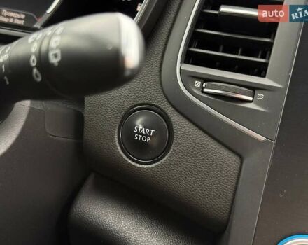 Белый Рено Меган, объемом двигателя 1.46 л и пробегом 195 тыс. км за 12900 $, фото 38 на Automoto.ua