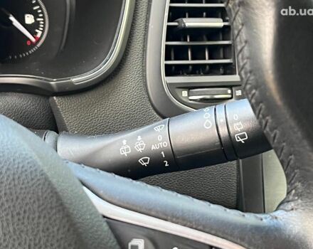 Белый Рено Меган, объемом двигателя 1.5 л и пробегом 250 тыс. км за 10890 $, фото 32 на Automoto.ua