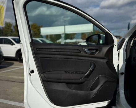 Рено Меган 2018 в Киеве на Automoto.ua Белый Рено Меган, объемом двигателя 1.5 л и пробегом 191 тыс. км за 14499 $, фото 16 на Automoto.ua