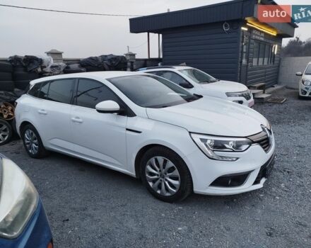 Белый Рено Меган, объемом двигателя 1.5 л и пробегом 227 тыс. км за 9444 $, фото 6 на Automoto.ua