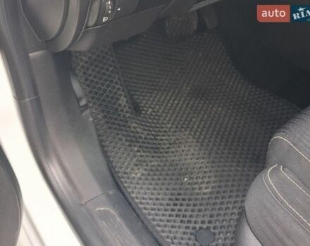 Белый Рено Меган, объемом двигателя 1.46 л и пробегом 200 тыс. км за 13800 $, фото 8 на Automoto.ua