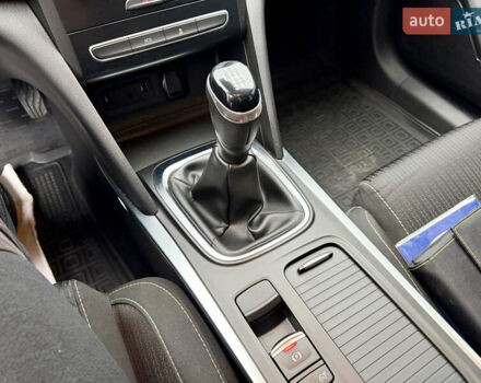 Білий Рено Меган, об'ємом двигуна 1.5 л та пробігом 245 тис. км за 13333 $, фото 32 на Automoto.ua