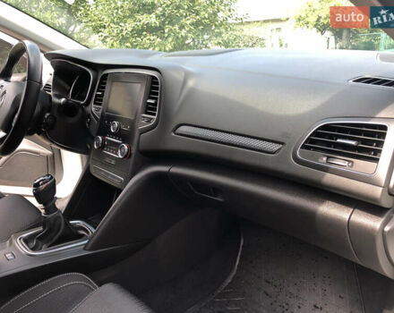 Белый Рено Меган, объемом двигателя 1.46 л и пробегом 188 тыс. км за 12400 $, фото 30 на Automoto.ua