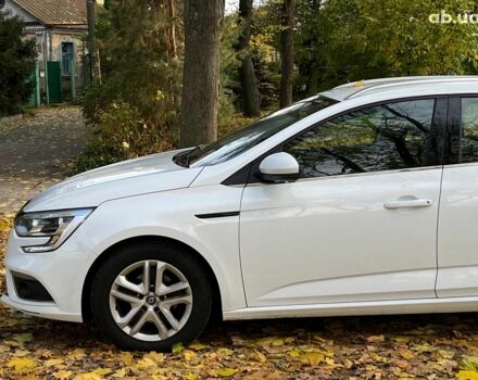 Белый Рено Меган, объемом двигателя 1.5 л и пробегом 250 тыс. км за 10890 $, фото 5 на Automoto.ua