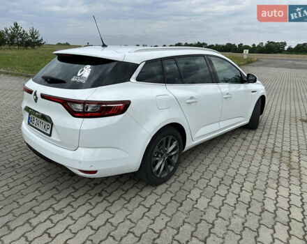 Белый Рено Меган, объемом двигателя 1.6 л и пробегом 217 тыс. км за 12900 $, фото 5 на Automoto.ua