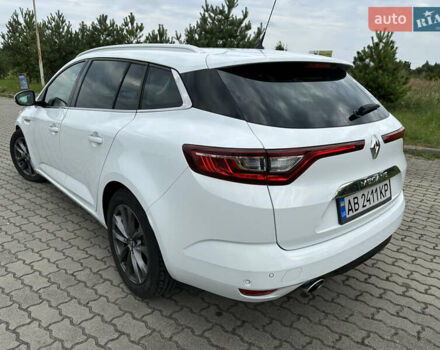 Белый Рено Меган, объемом двигателя 1.6 л и пробегом 217 тыс. км за 12900 $, фото 7 на Automoto.ua