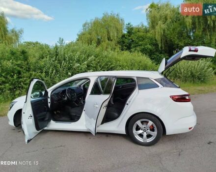 Білий Рено Меган, об'ємом двигуна 1.46 л та пробігом 252 тис. км за 12500 $, фото 6 на Automoto.ua