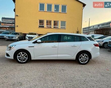 Белый Рено Меган, объемом двигателя 1.46 л и пробегом 225 тыс. км за 11999 $, фото 2 на Automoto.ua