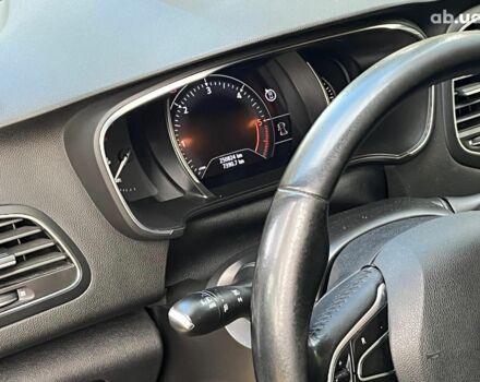 Белый Рено Меган, объемом двигателя 1.5 л и пробегом 250 тыс. км за 10890 $, фото 30 на Automoto.ua