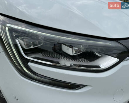 Белый Рено Меган, объемом двигателя 1.6 л и пробегом 217 тыс. км за 12900 $, фото 13 на Automoto.ua