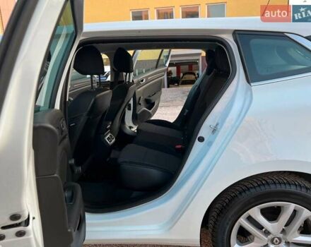 Белый Рено Меган, объемом двигателя 1.46 л и пробегом 225 тыс. км за 11999 $, фото 14 на Automoto.ua
