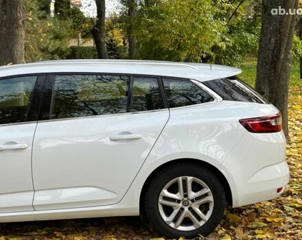 Белый Рено Меган, объемом двигателя 1.5 л и пробегом 250 тыс. км за 10890 $, фото 6 на Automoto.ua