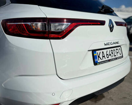 Рено Меган 2018 в Киеве на Automoto.ua Белый Рено Меган, объемом двигателя 1.5 л и пробегом 191 тыс. км за 14499 $, фото 10 на Automoto.ua