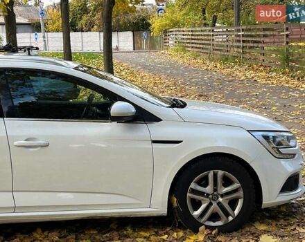 Белый Рено Меган, объемом двигателя 1.5 л и пробегом 250 тыс. км за 10890 $, фото 13 на Automoto.ua