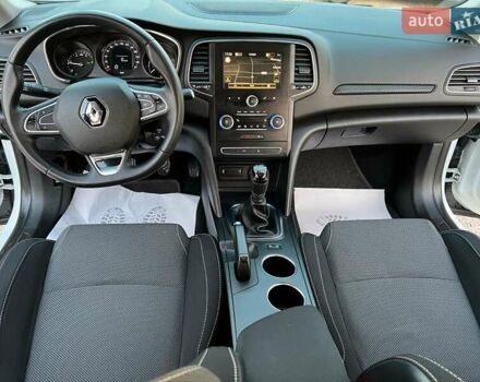 Белый Рено Меган, объемом двигателя 1.46 л и пробегом 225 тыс. км за 11999 $, фото 13 на Automoto.ua