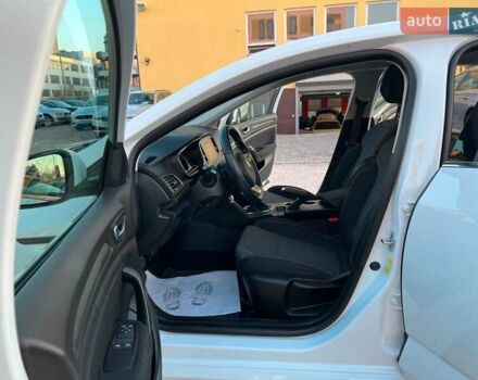 Белый Рено Меган, объемом двигателя 1.46 л и пробегом 225 тыс. км за 11999 $, фото 16 на Automoto.ua