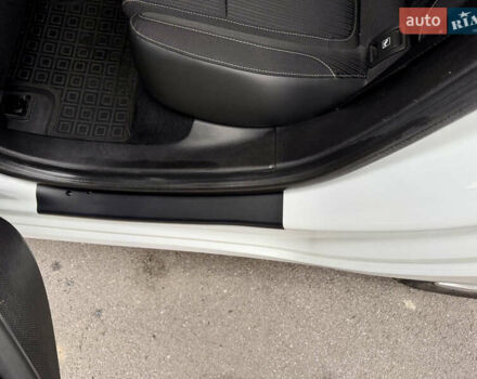 Білий Рено Меган, об'ємом двигуна 1.5 л та пробігом 245 тис. км за 13333 $, фото 43 на Automoto.ua