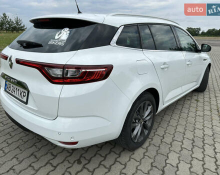 Белый Рено Меган, объемом двигателя 1.6 л и пробегом 217 тыс. км за 12900 $, фото 6 на Automoto.ua