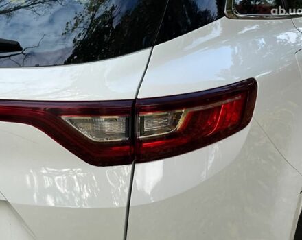Белый Рено Меган, объемом двигателя 1.5 л и пробегом 250 тыс. км за 10890 $, фото 10 на Automoto.ua