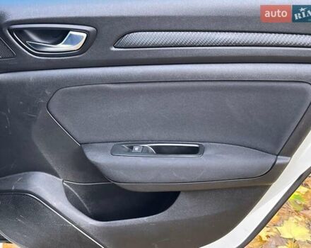 Белый Рено Меган, объемом двигателя 1.5 л и пробегом 250 тыс. км за 10890 $, фото 21 на Automoto.ua