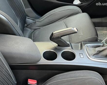 Белый Рено Меган, объемом двигателя 1.5 л и пробегом 250 тыс. км за 10890 $, фото 18 на Automoto.ua