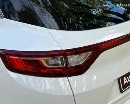 Белый Рено Меган, объемом двигателя 1.5 л и пробегом 250 тыс. км за 10890 $, фото 11 на Automoto.ua