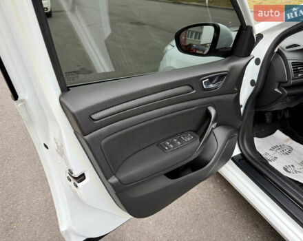 Білий Рено Меган, об'ємом двигуна 1.5 л та пробігом 245 тис. км за 13333 $, фото 22 на Automoto.ua