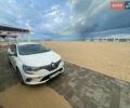 Белый Рено Меган, объемом двигателя 1.6 л и пробегом 229 тыс. км за 12500 $, фото 1 на Automoto.ua