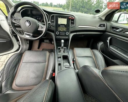 Белый Рено Меган, объемом двигателя 1.6 л и пробегом 217 тыс. км за 12900 $, фото 18 на Automoto.ua