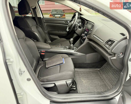 Білий Рено Меган, об'ємом двигуна 1.5 л та пробігом 245 тис. км за 13333 $, фото 56 на Automoto.ua