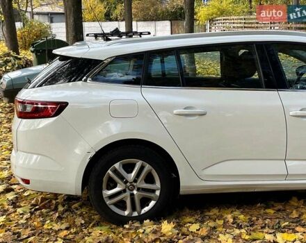 Белый Рено Меган, объемом двигателя 1.5 л и пробегом 250 тыс. км за 10890 $, фото 12 на Automoto.ua