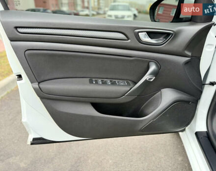 Білий Рено Меган, об'ємом двигуна 1.5 л та пробігом 245 тис. км за 13333 $, фото 21 на Automoto.ua