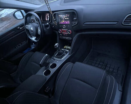 Білий Рено Меган, об'ємом двигуна 1.46 л та пробігом 270 тис. км за 12200 $, фото 17 на Automoto.ua