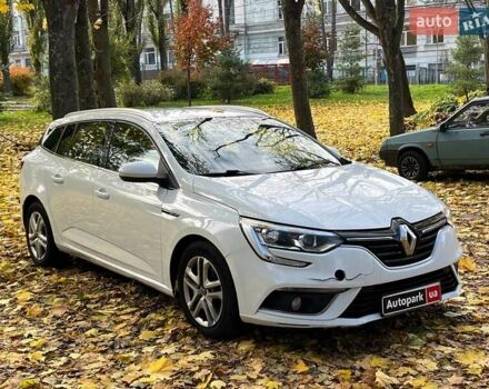 Белый Рено Меган, объемом двигателя 1.5 л и пробегом 250 тыс. км за 10890 $, фото 3 на Automoto.ua