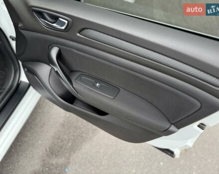 Білий Рено Меган, об'ємом двигуна 1.5 л та пробігом 245 тис. км за 13333 $, фото 54 на Automoto.ua