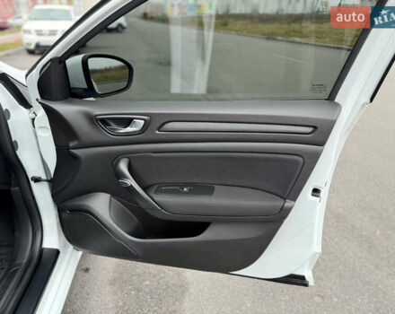 Білий Рено Меган, об'ємом двигуна 1.5 л та пробігом 245 тис. км за 13333 $, фото 53 на Automoto.ua