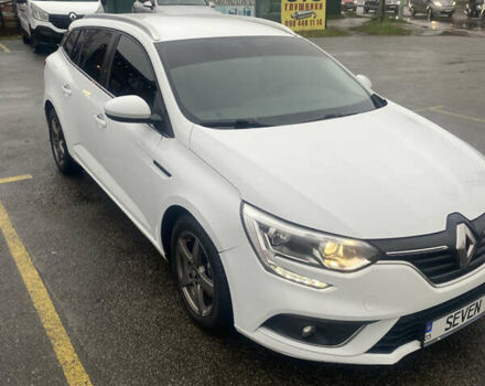 Белый Рено Меган, объемом двигателя 1.46 л и пробегом 177 тыс. км за 14300 $, фото 3 на Automoto.ua
