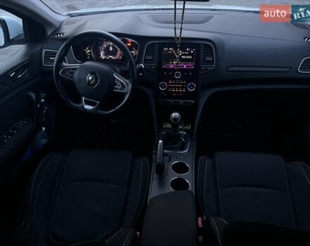 Білий Рено Меган, об'ємом двигуна 1.46 л та пробігом 270 тис. км за 12200 $, фото 11 на Automoto.ua