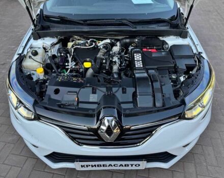 Белый Рено Меган, объемом двигателя 1.5 л и пробегом 204 тыс. км за 13900 $, фото 2 на Automoto.ua
