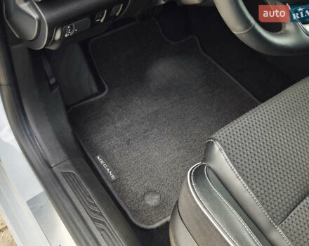 Белый Рено Меган, объемом двигателя 1.5 л и пробегом 114 тыс. км за 18600 $, фото 24 на Automoto.ua