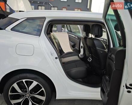 Белый Рено Меган, объемом двигателя 1.5 л и пробегом 114 тыс. км за 18600 $, фото 59 на Automoto.ua