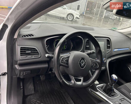 Белый Рено Меган, объемом двигателя 1.5 л и пробегом 193 тыс. км за 16999 $, фото 10 на Automoto.ua