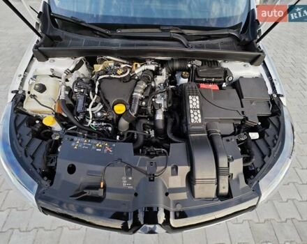 Белый Рено Меган, объемом двигателя 1.5 л и пробегом 114 тыс. км за 18600 $, фото 102 на Automoto.ua