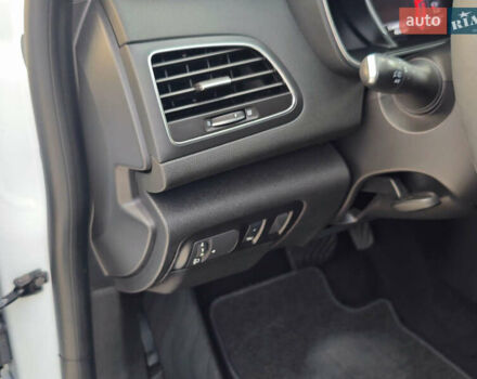 Белый Рено Меган, объемом двигателя 1.5 л и пробегом 114 тыс. км за 18600 $, фото 25 на Automoto.ua