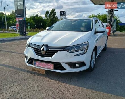 Белый Рено Меган, объемом двигателя 1.5 л и пробегом 220 тыс. км за 13500 $, фото 1 на Automoto.ua