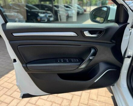 Белый Рено Меган, объемом двигателя 1.5 л и пробегом 198 тыс. км за 13700 $, фото 10 на Automoto.ua