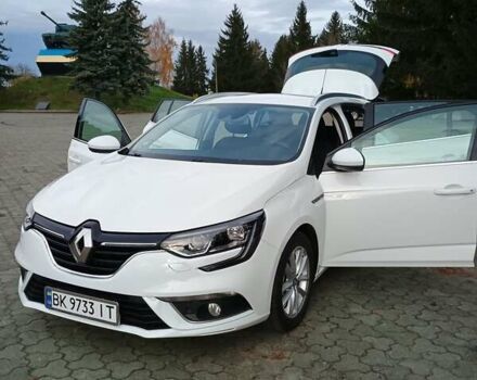 Белый Рено Меган, объемом двигателя 1.5 л и пробегом 222 тыс. км за 12600 $, фото 45 на Automoto.ua