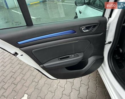 Белый Рено Меган, объемом двигателя 1.5 л и пробегом 193 тыс. км за 16999 $, фото 12 на Automoto.ua