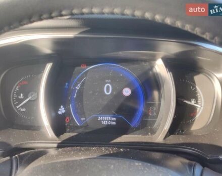 Белый Рено Меган, объемом двигателя 1.46 л и пробегом 241 тыс. км за 11900 $, фото 3 на Automoto.ua